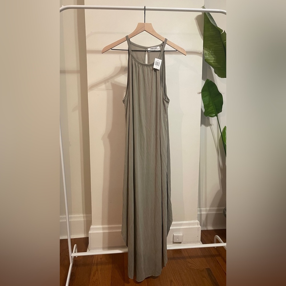 NWT - High-neck maxi dress, sage green - Size L